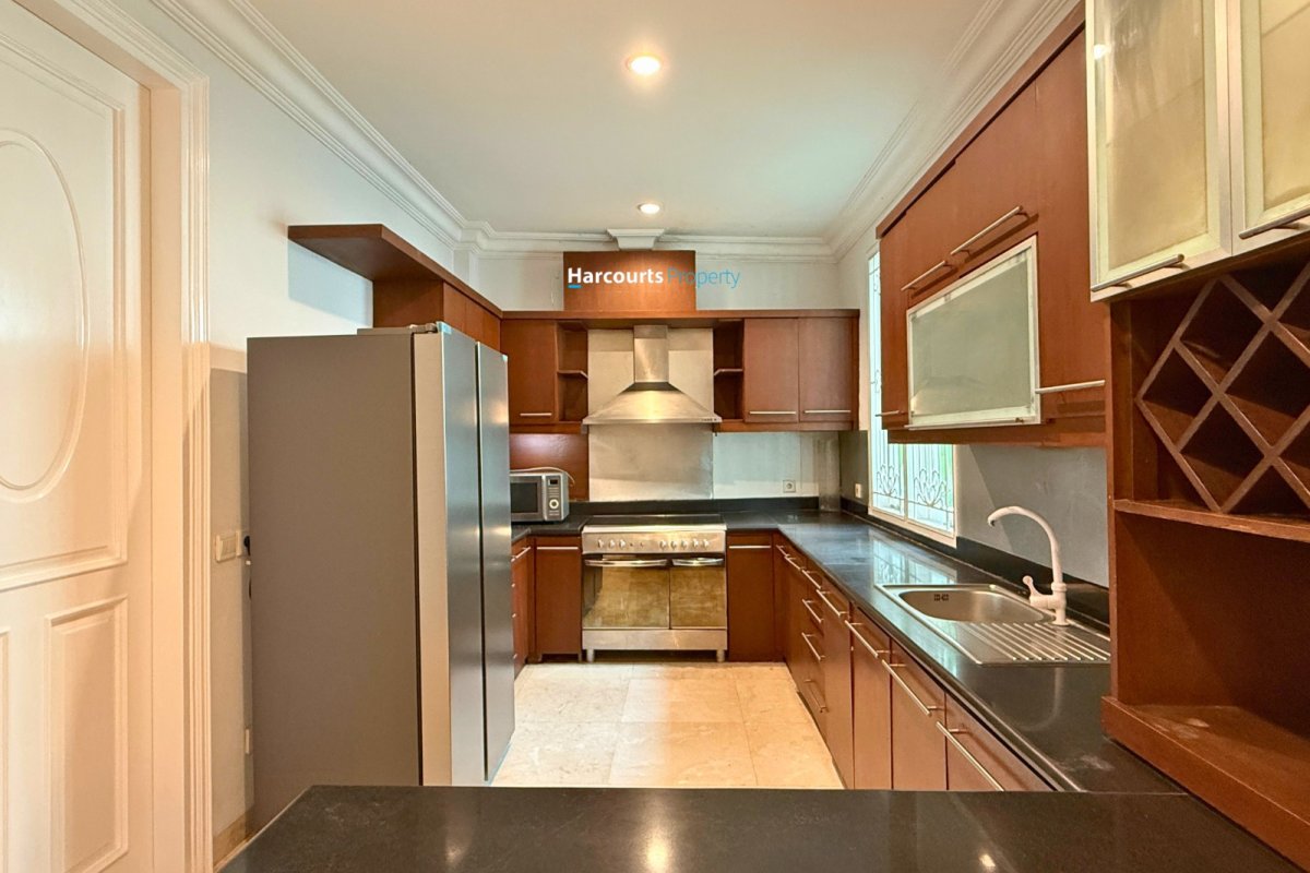 Disewakan Rumah Modern Mediteranean Full Furnished kawasan Elite Pondok Indah - Foto 4
