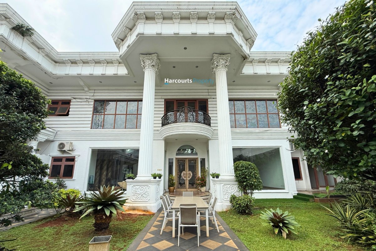 Disewakan Rumah Mewah Kawasan Elite Dekat Pusat Perbelanjaan PIM, Pondok Indah