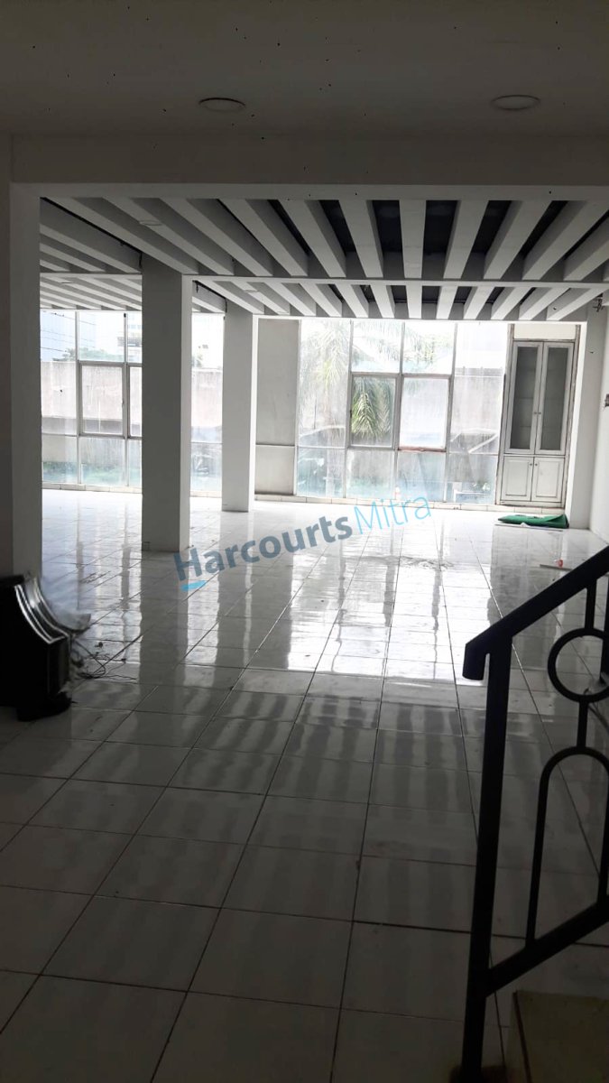 RUKO SIAP HUNI, LOKASI STRATEGIS, BEBAS BANJIR DI KELAPA GADING - Foto 6