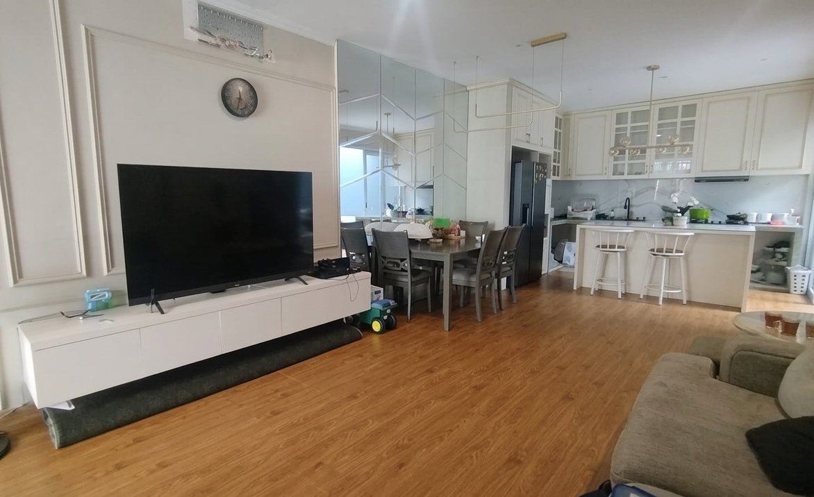 Disewakan Rumah Cantik dan Aesthetic Full Furnished di Cluster Menaggio Village, Gading Serpong - Foto 3