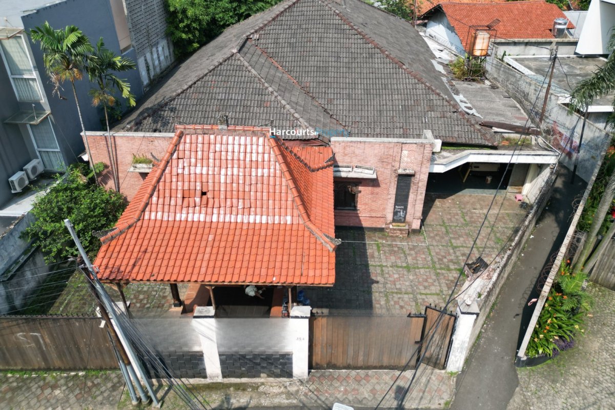 Dijual Rumah Hunian Klasik Lokasi Strategis di Bungur, Kemang - Foto 3