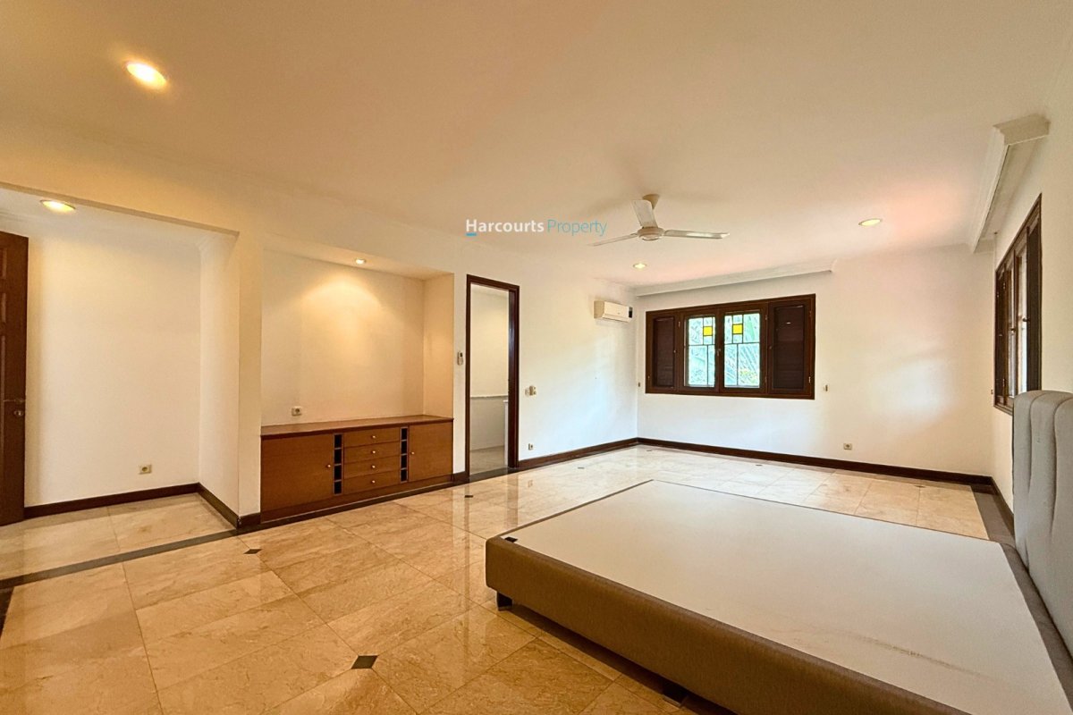 Disewakan Compund One Gate System Lokasi Strategis di Palm Mansion, Lebak Bulus - Foto 11