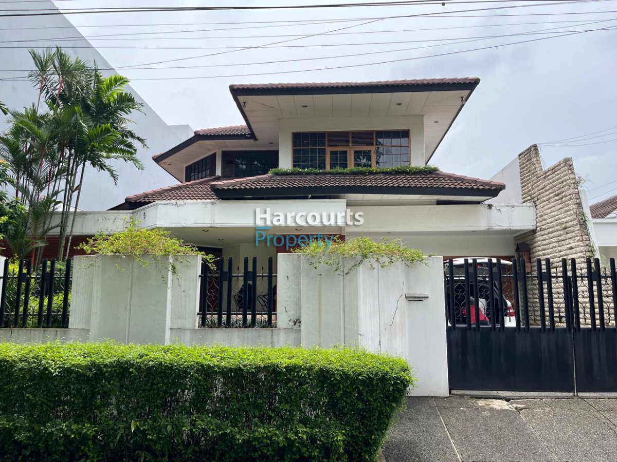 Dijual Rumah Hunian Klasik Bagus dan Terawat Lokasi Strategis di Permata Hijau - Foto 9