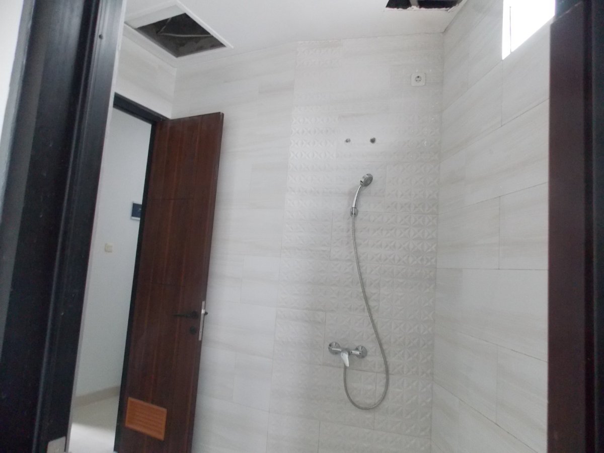 rumah minimalis siap masuk daerah pondok cabe - Foto 5