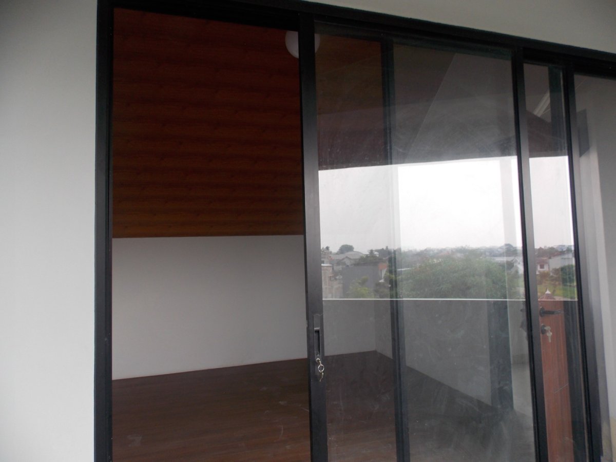 rumah minimalis siap masuk daerah pondok cabe - Foto 8