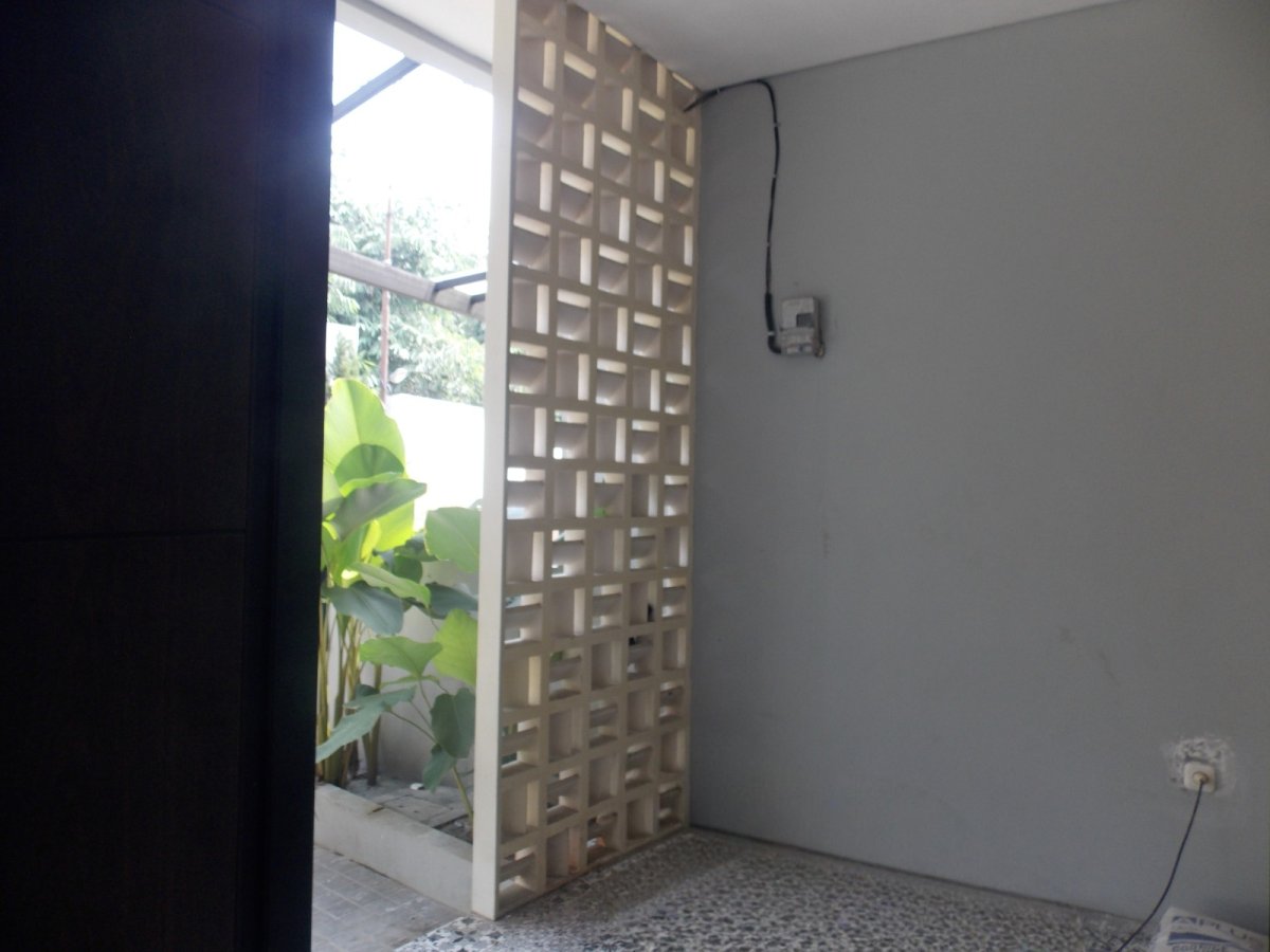 rumah minimalis siap masuk daerah pondok cabe - Foto 9