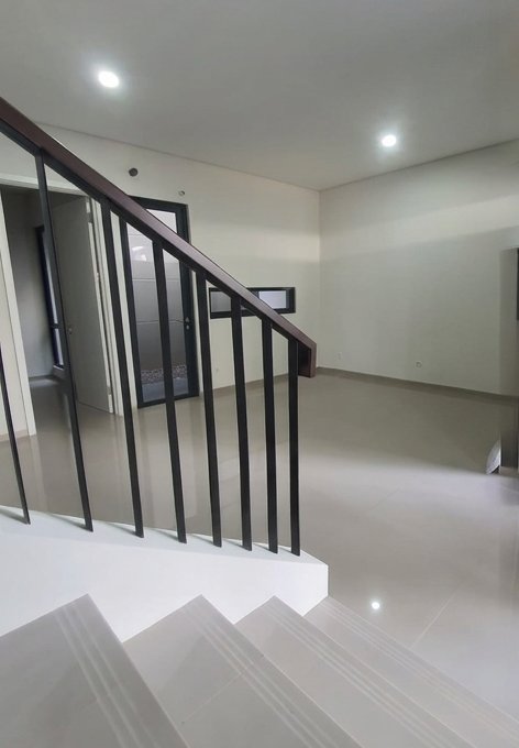 Disewakan Rumah 2 Lantai di Hyra Melia Graha Raya Bintaro, Tangerang Selatan - Foto 6