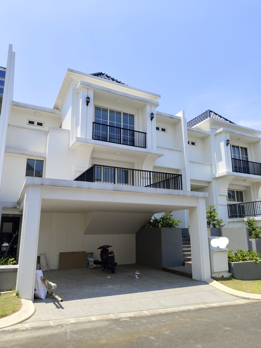 Disewakan rumah mewah, Cluster Agathis, Summarecon Bogor,4KT, unfurnished