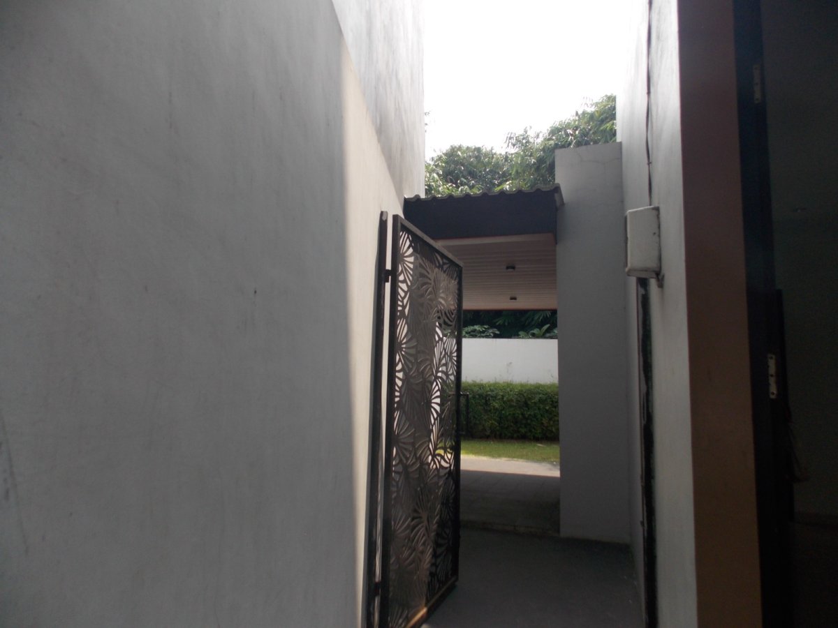 rumah cantik minimalis siap masuk di daerah Pondok Cabe , Pamulang - Foto 12