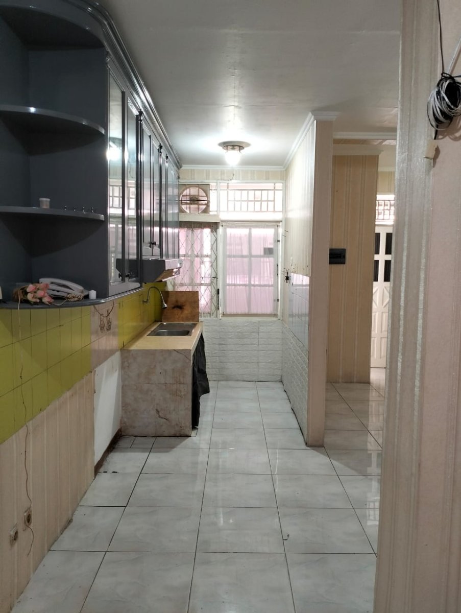 Dijual Rumah Terawat Desain Modern Bintaro Sektor 9 - Foto 4