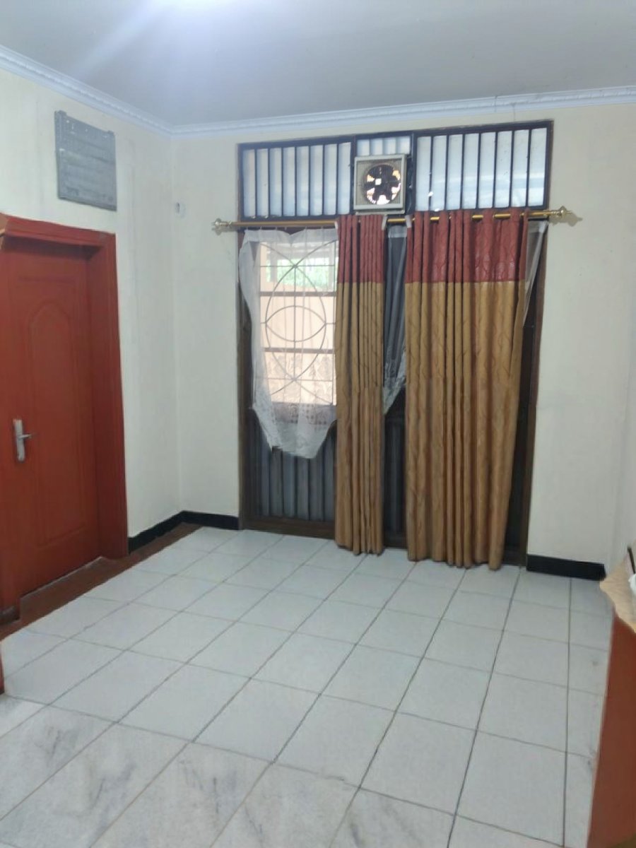 rumah jarang ada, lokasi oke di Bintaro sektor 3 - Foto 3