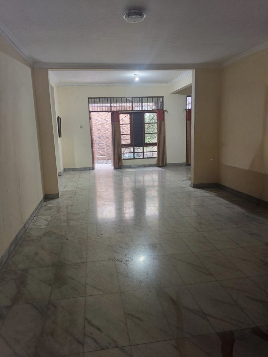 rumah jarang ada, lokasi oke di Bintaro sektor 3 - Foto 12