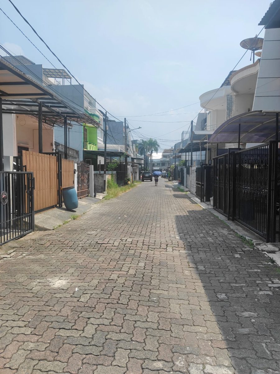 Rumah 3 lantai sudah rapih dan terawat dengan lingkungan yang tenang di Danau Indah, Sunter - Foto 7