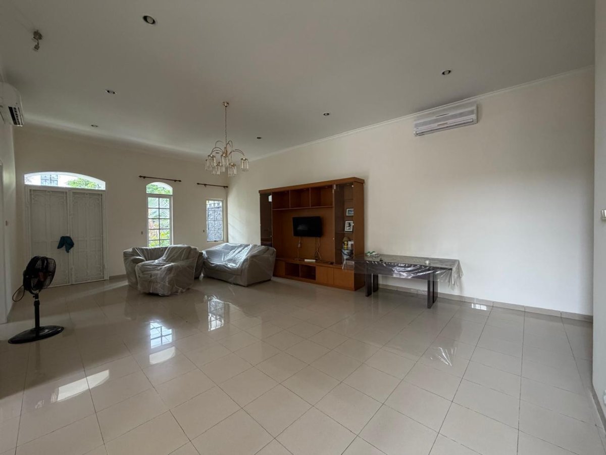 Dijual Rumah Hoek Mewah - Bukit Gading Mediterania (Kelapa Gading) - Foto 3