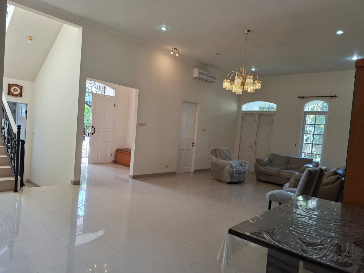 Dijual Rumah Hoek Mewah - Bukit Gading Mediterania (Kelapa Gading) - Foto 4
