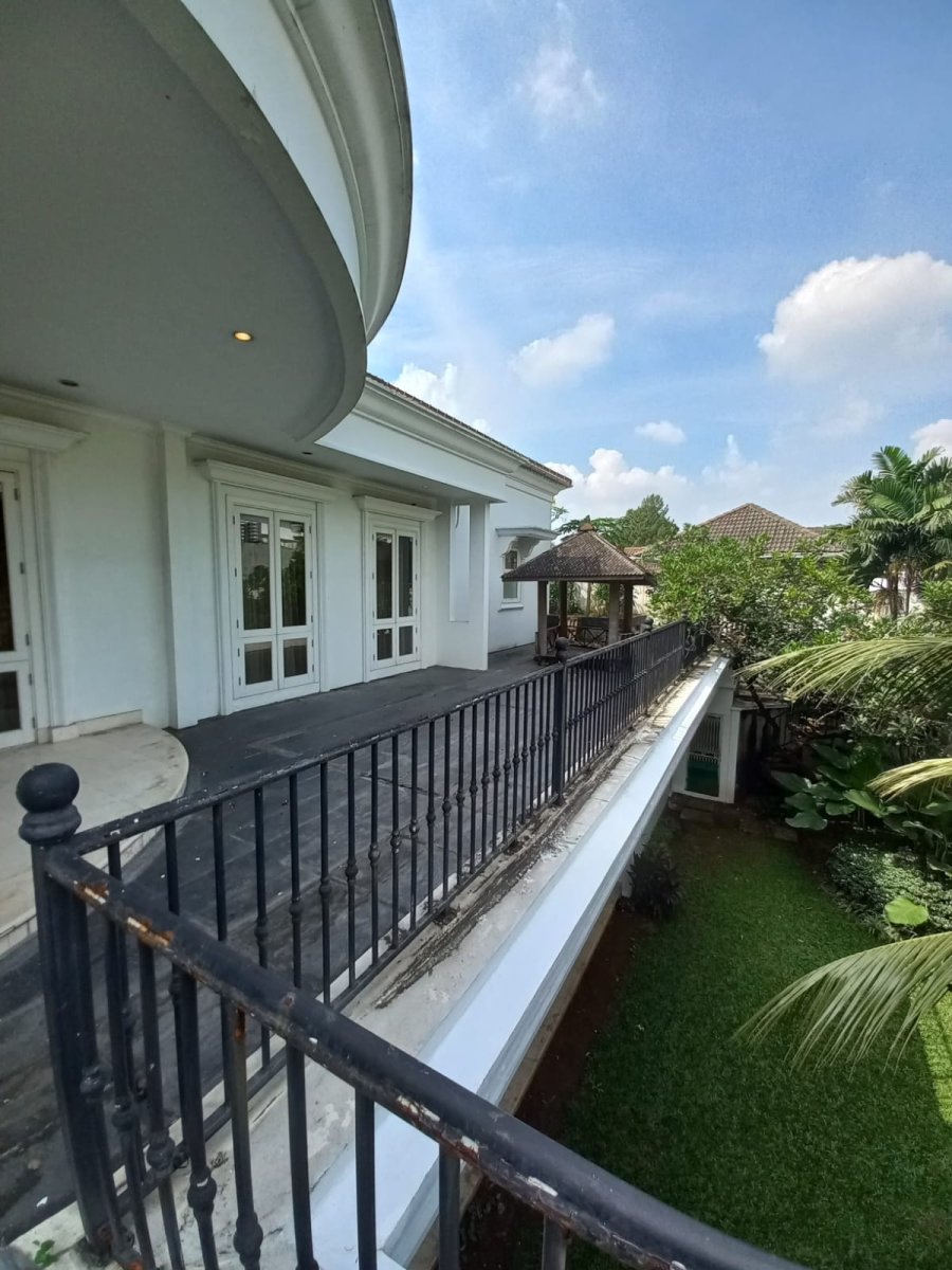 Dijual Rumah Mewah di Kebayoran Baru
