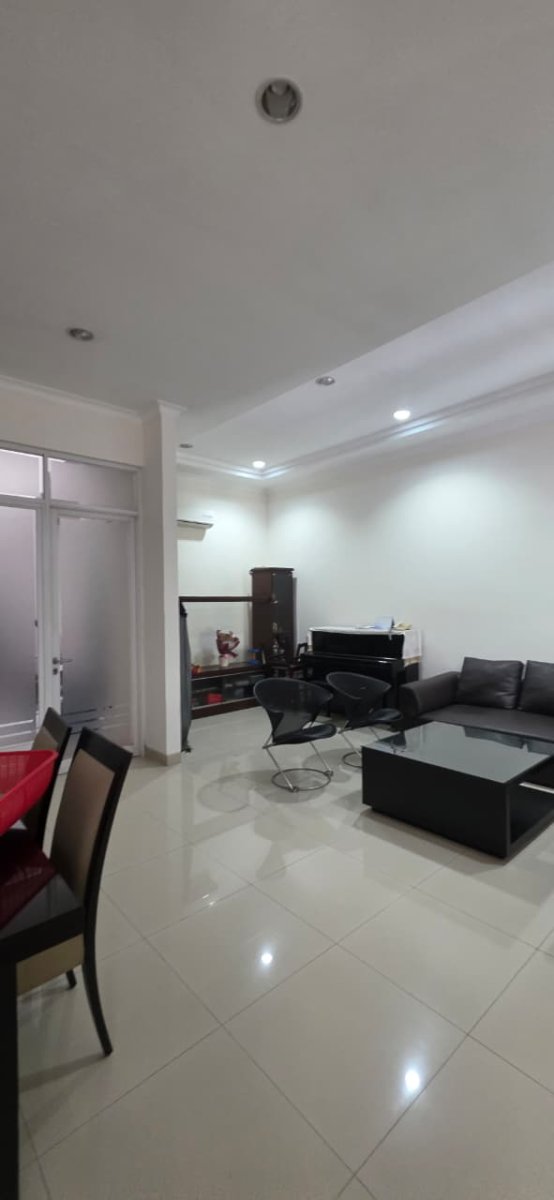Dijual Rumah Lokasi Mitra Gading Villa, Kelapa Gading - Jakarta Utara - Foto 3