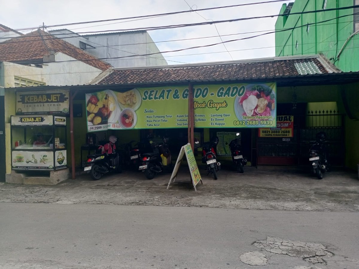 Rumah + Ruang Usaha Strategis di Cemani Grogol Sukoharjo Dekat Kuliner & Sekolah