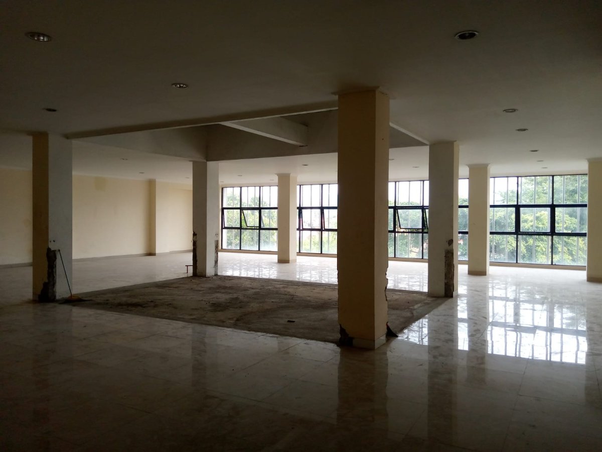 Ruko gandeng siap pakai di raya cempaka putih, siap pakai