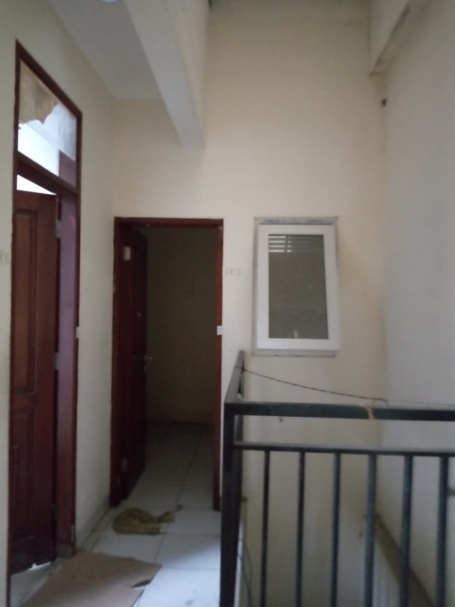 Ruko gandeng siap pakai di raya cempaka putih, siap pakai - Foto 2
