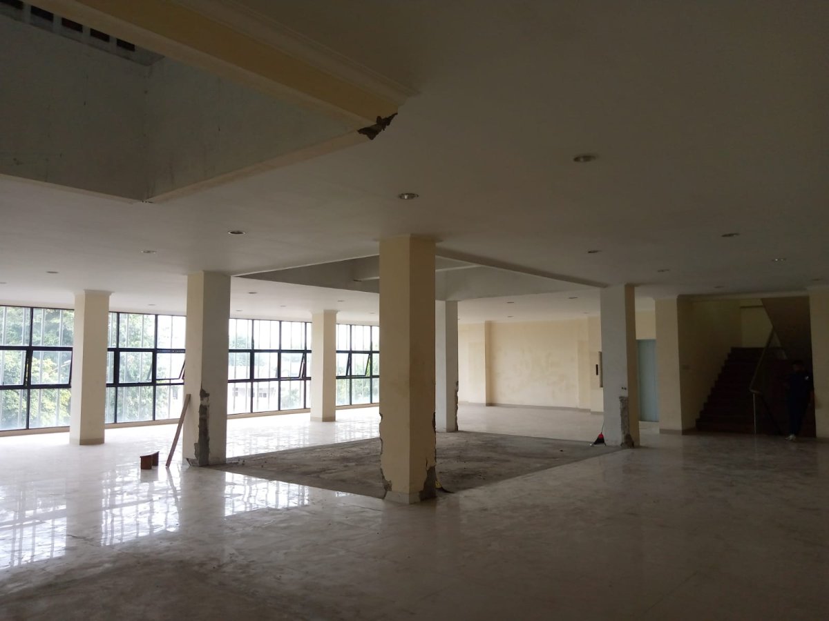 Ruko gandeng siap pakai di raya cempaka putih, siap pakai - Foto 10