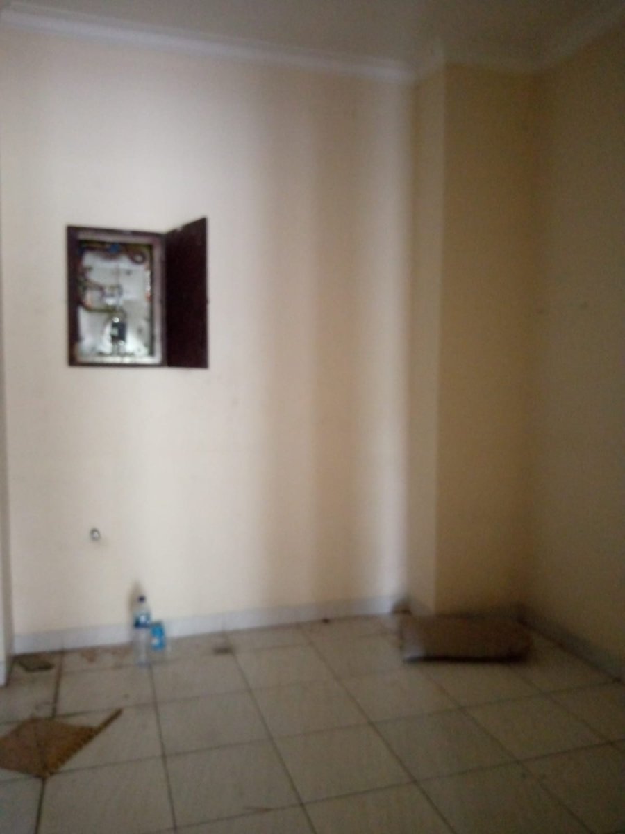 Ruko gandeng siap pakai di raya cempaka putih, siap pakai - Foto 11