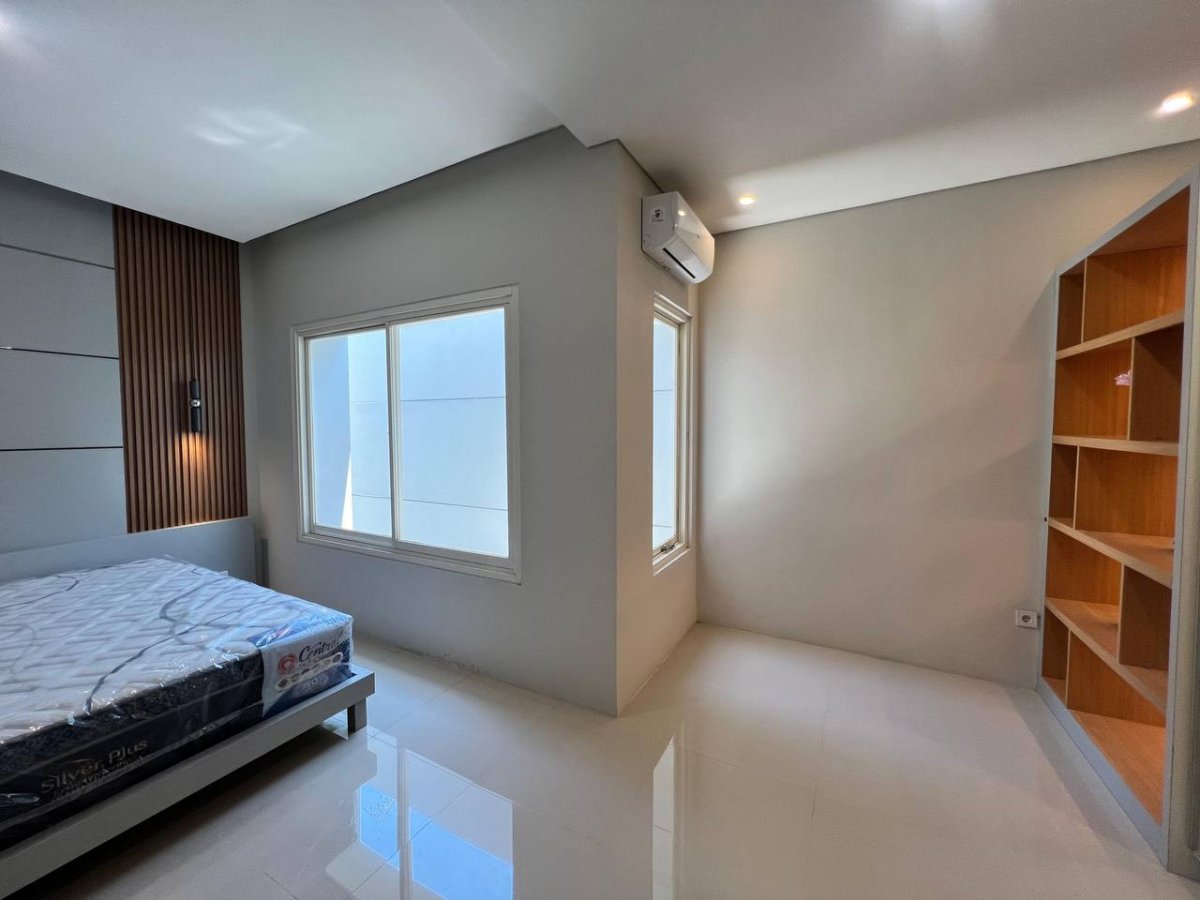 Dijual Rumah New Minimalis 2 Lt Mocca Verbana Dian Istana Surabaya - Foto 6