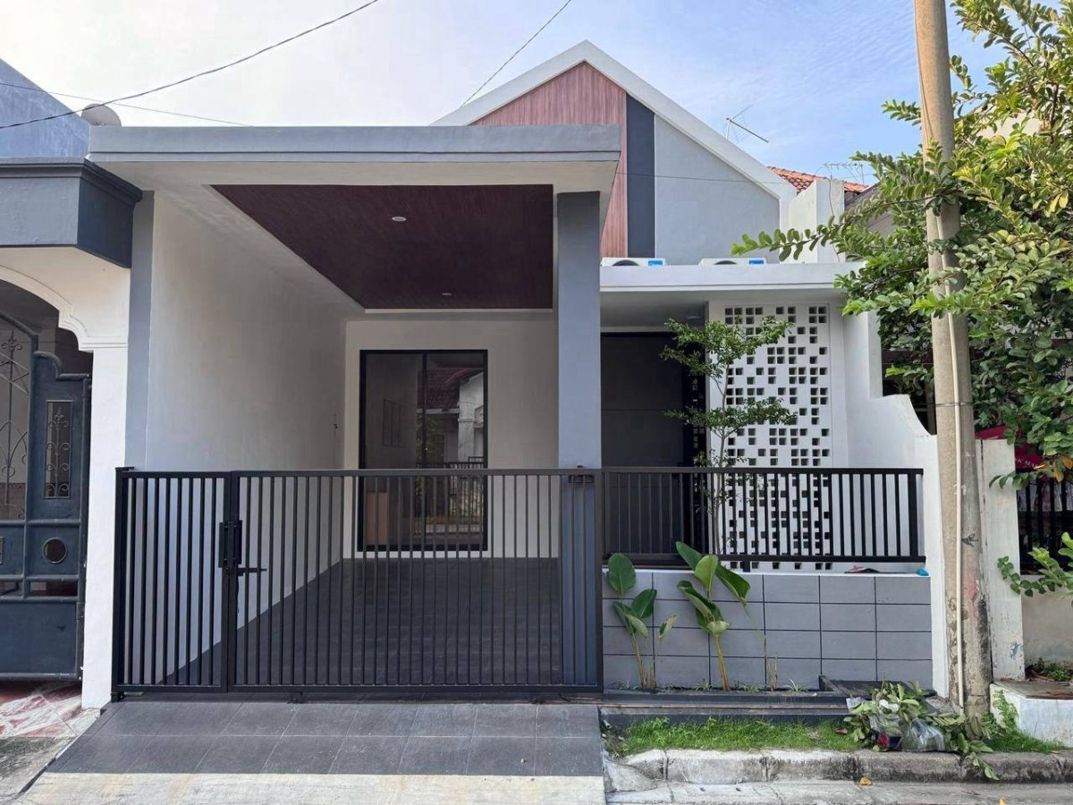 Want To Sell  Dijual Rumah Cantik di Griya Asri Pakuwon City Surabaya