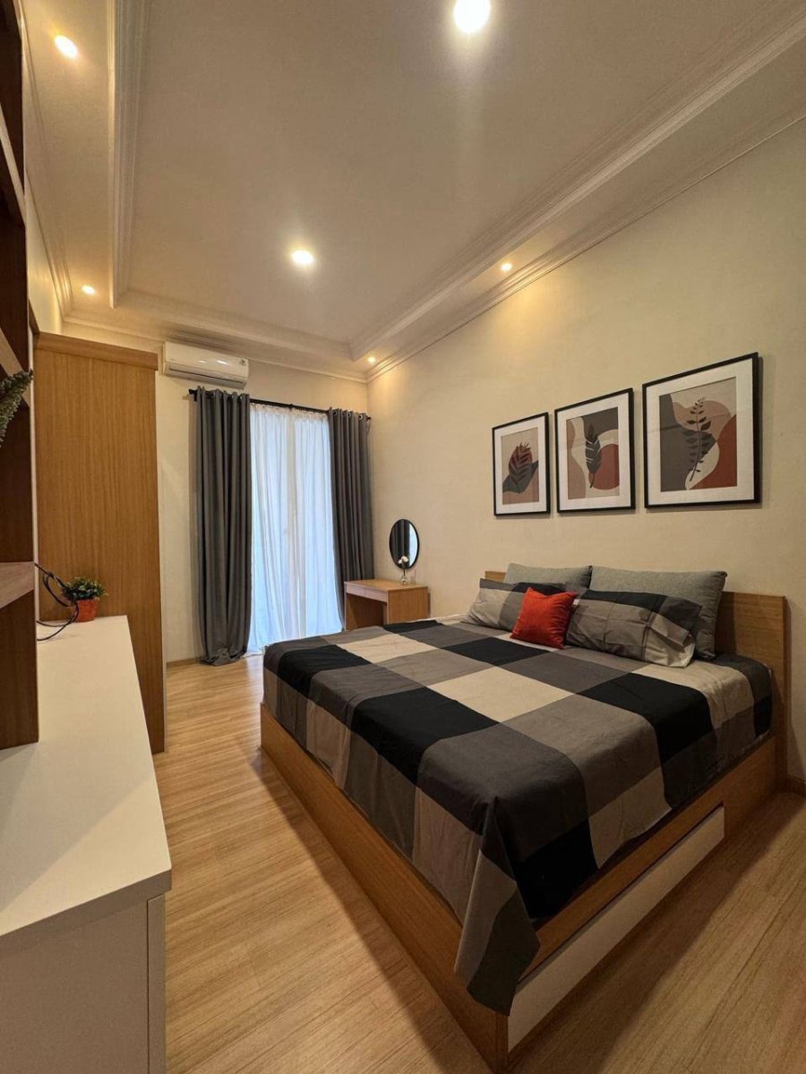 Want To Sell  Dijual Rumah Cantik di Griya Asri Pakuwon City Surabaya - Foto 3
