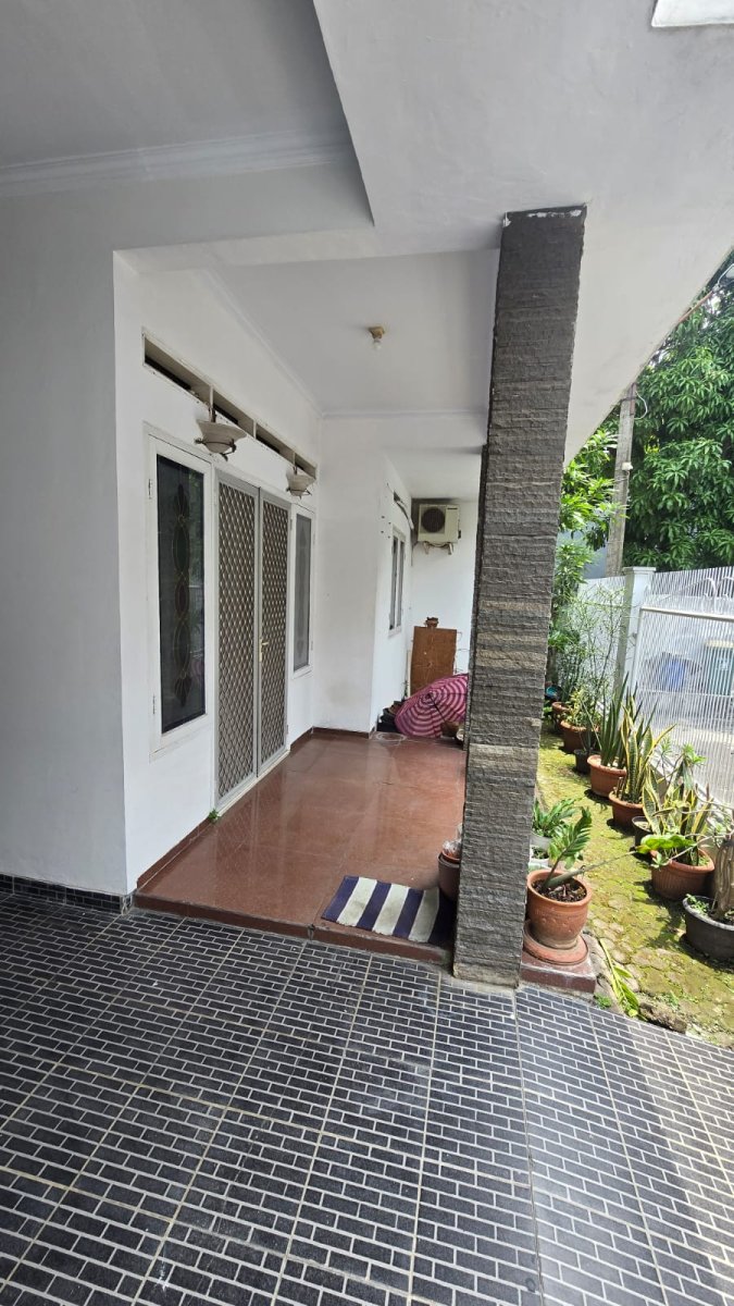 RUMAH TINGKAT DUA SIAP HUNI DAN BEBAS BANJIR DI JATIWARINGIN