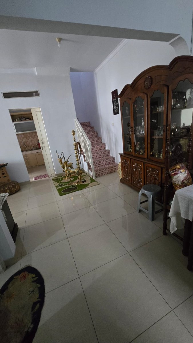 RUMAH TINGKAT DUA SIAP HUNI DAN BEBAS BANJIR DI JATIWARINGIN - Foto 2