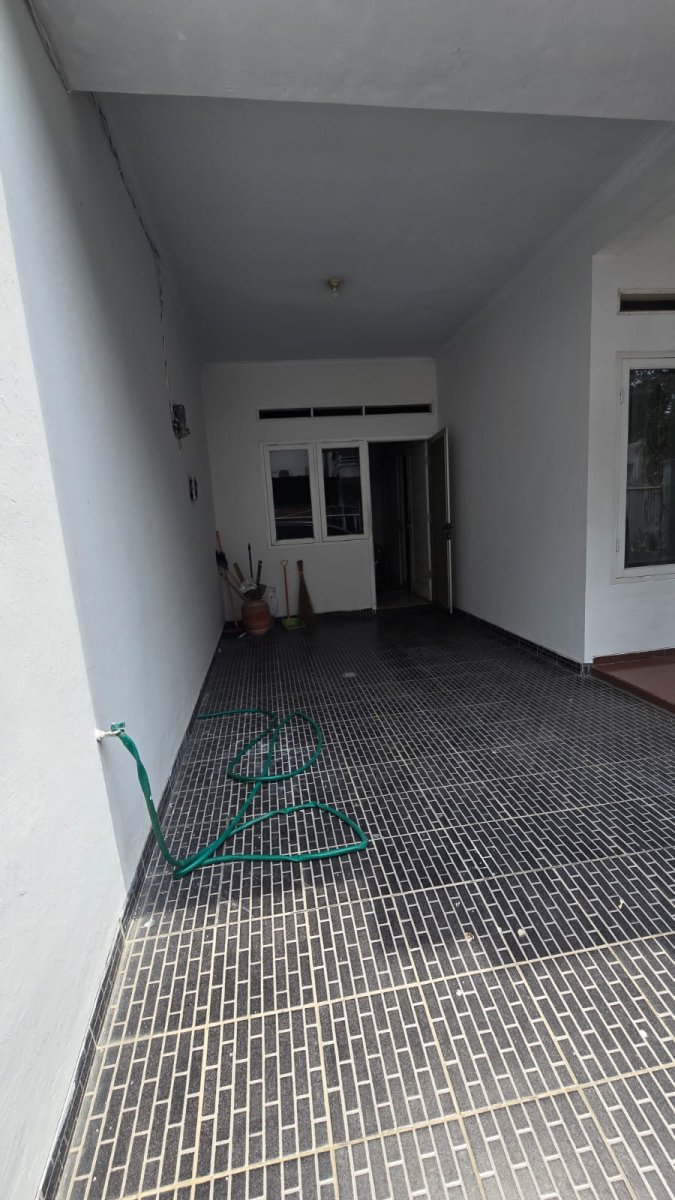 RUMAH TINGKAT DUA SIAP HUNI DAN BEBAS BANJIR DI JATIWARINGIN - Foto 5