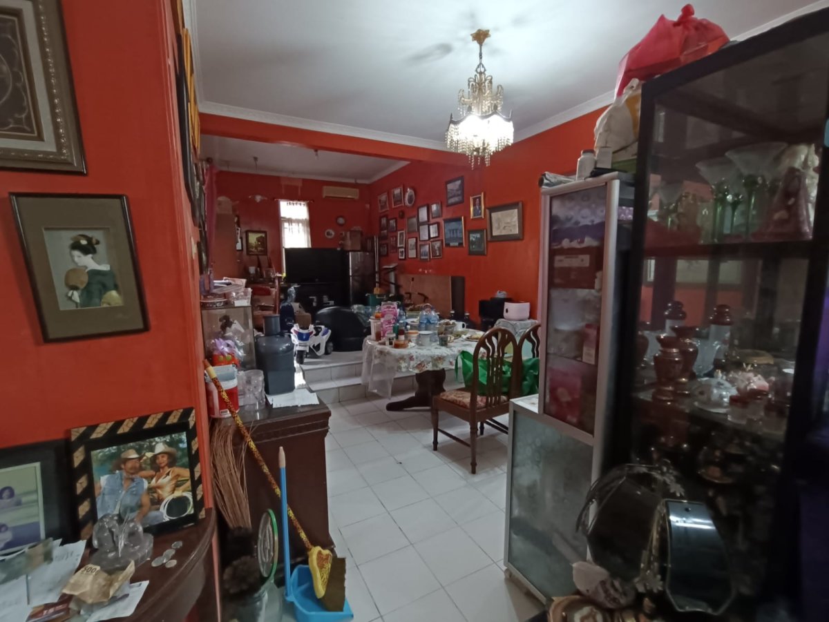 RUMAH BAGUS TERAWAT SIAP HUNI DI KOMPLEK JATIWARINGIN ASRI - Foto 5