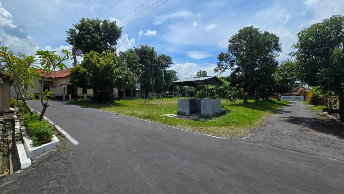 Tanah Strategis Hook 4 Jalan Dekat Ringroad di Mojosongo Solo