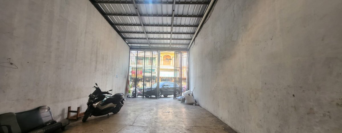 Dijual CEPAT Gudang di Jakarta Utara area ramai dan akses super strategis 15 menit ke Pintu TOL dan Pelabuhan - Foto 3