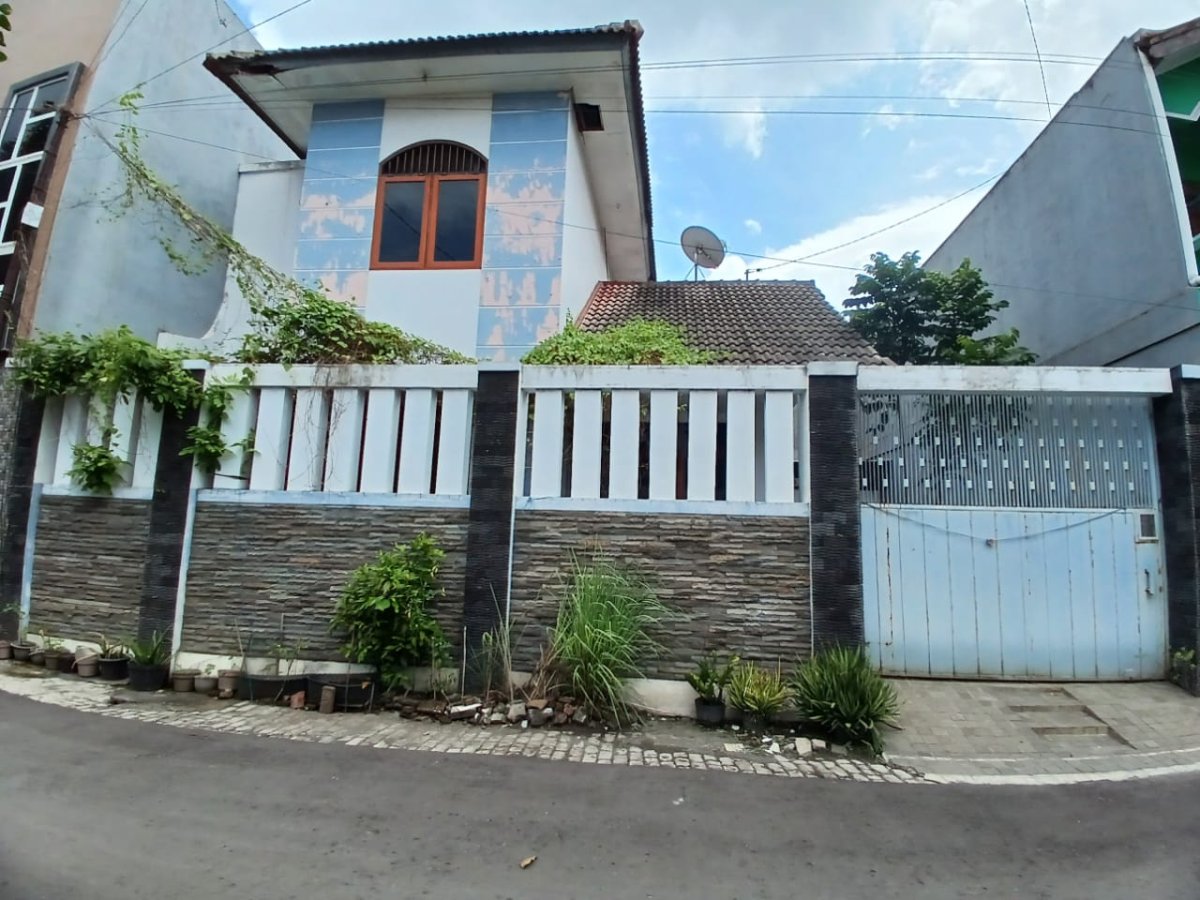 Rumah Strategis Solo Baru Dekat The Park & Kalam Kudus – Siap Huni Harga 850 Juta