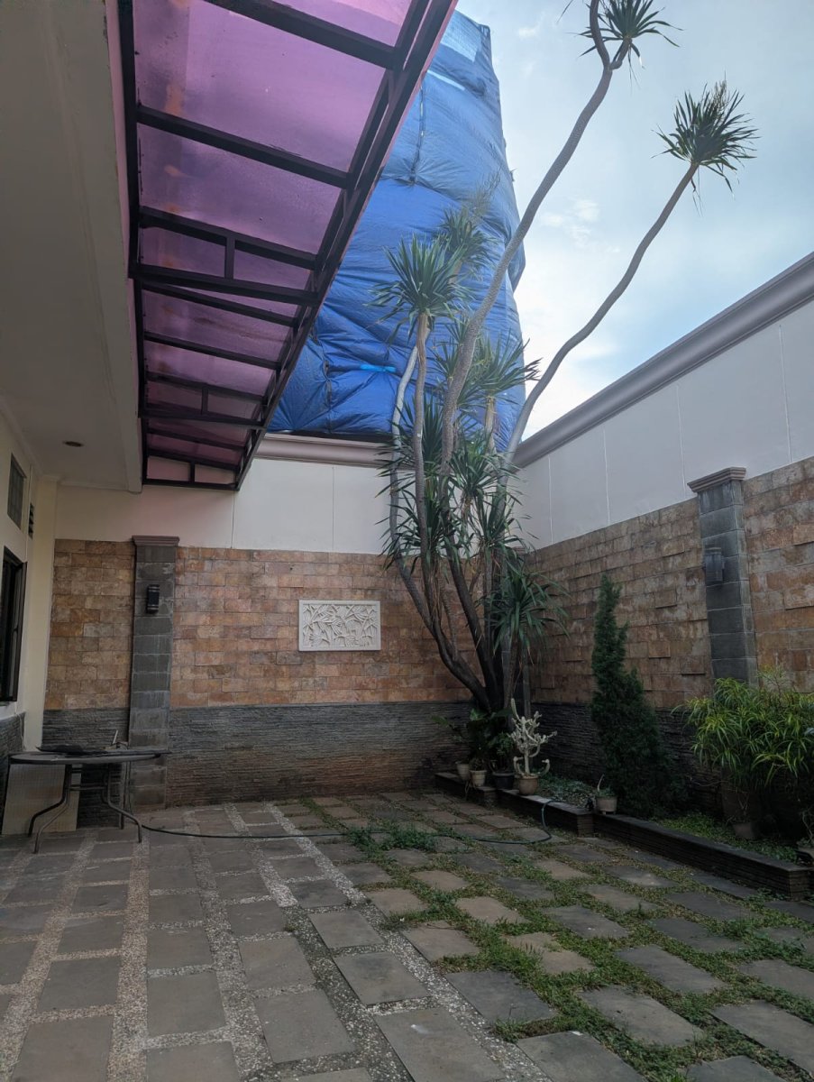 Dijual Rumah Cantik dan Terawat Lokasi Strategis di Cluster Heliconia De Park BSD - Foto 12