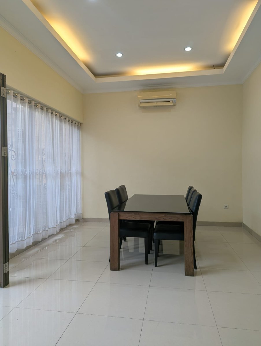 Dijual Rumah Cantik dan Terawat Lokasi Strategis di Cluster Heliconia De Park BSD - Foto 14