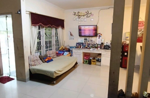 RUMAH SIAP HUNI, SEMI FURNISH, LOKASI STRATEGIS, BEBAS BANJIR, DI TYTYAN KENCANA BEKASI - Foto 4