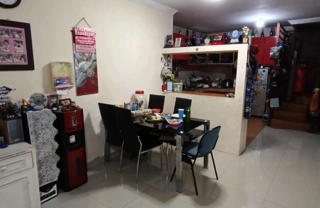 RUMAH SIAP HUNI, SEMI FURNISH, LOKASI STRATEGIS, BEBAS BANJIR, DI TYTYAN KENCANA BEKASI