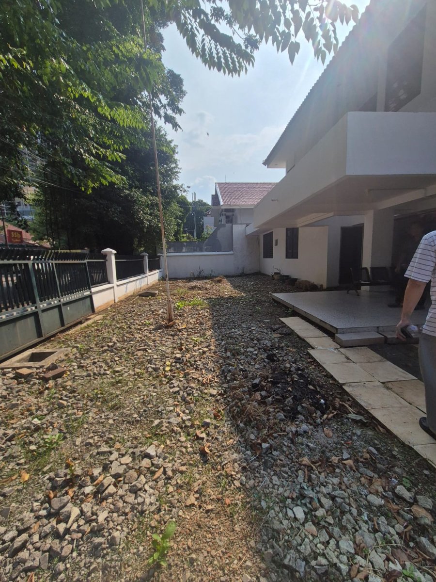 DIJUAL RUMAH KOMERSIAL PINGGIR JALAN CEMPAKA PUTIH – ( NL ) - Foto 3