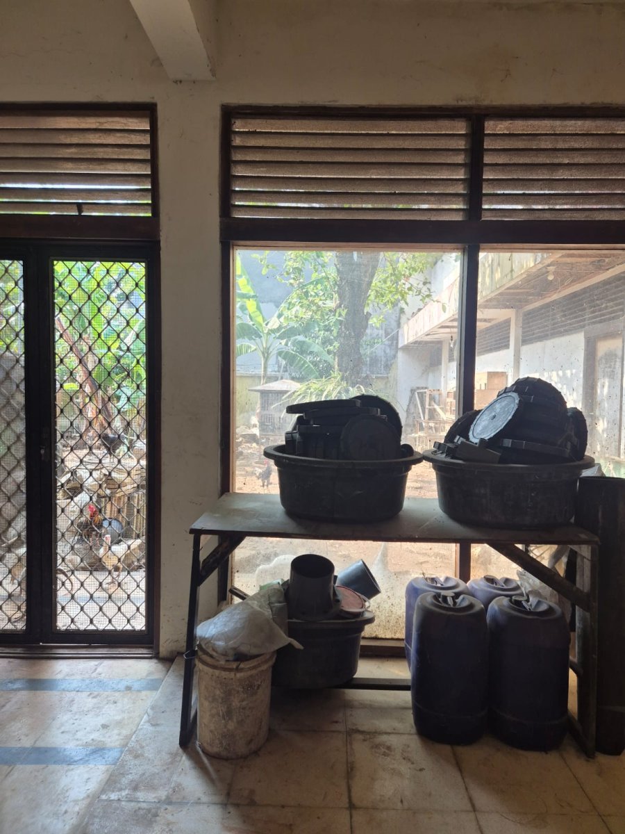 DIJUAL RUMAH KOMERSIAL PINGGIR JALAN CEMPAKA PUTIH – ( NL ) - Foto 12