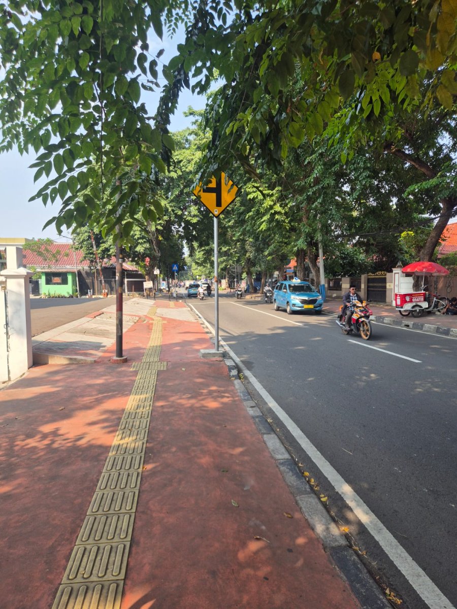 DIJUAL RUMAH KOMERSIAL PINGGIR JALAN CEMPAKA PUTIH – ( NL ) - Foto 15