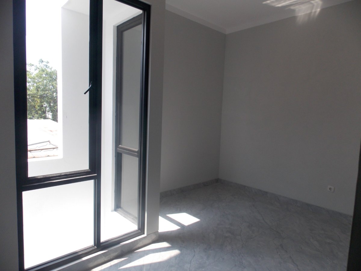 Dijual rumah di Kiwi Residence Graha Raya Tangerang Selatan - Foto 11