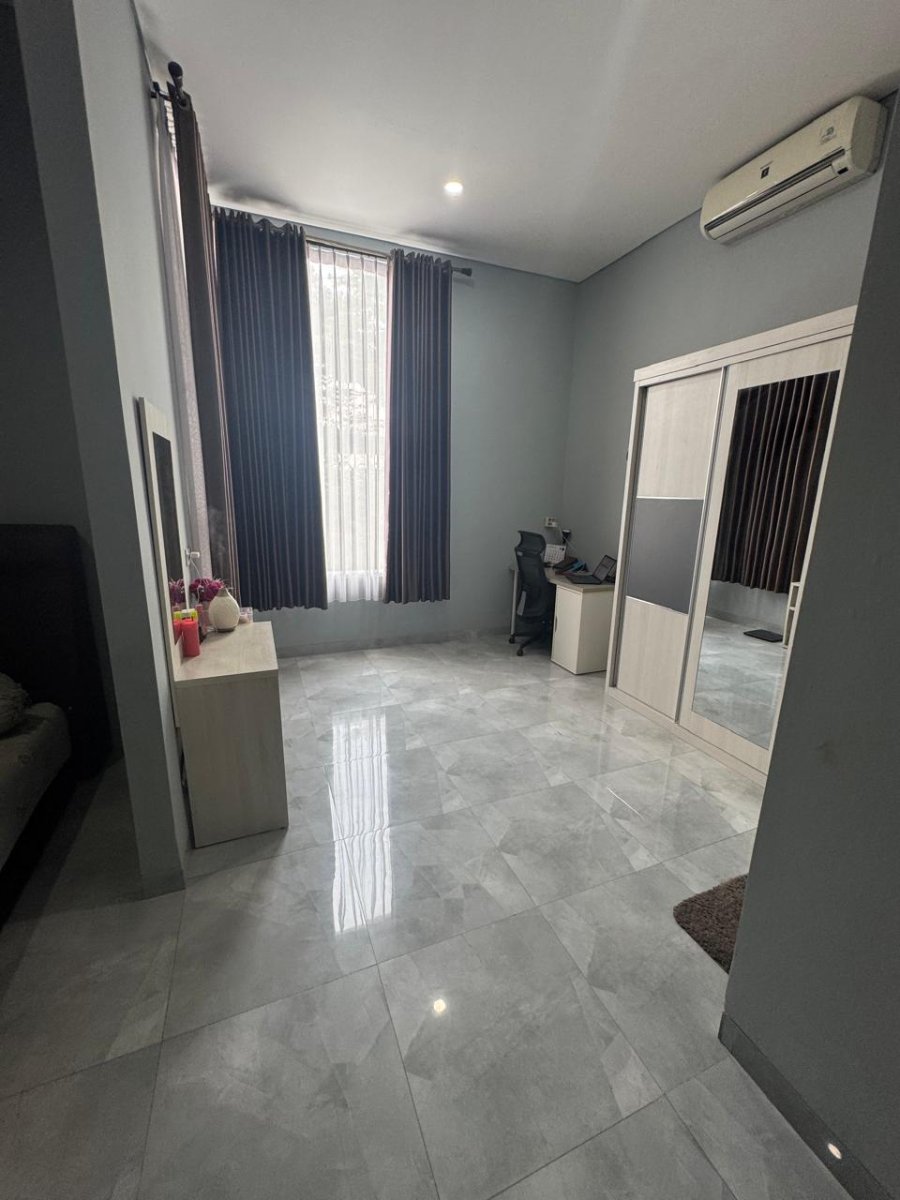 Dijual Rumah Rapi, Terawat, Asri Lokasi di The Gading Residence, Kelapa Gading - Jakarta Utara - Foto 6