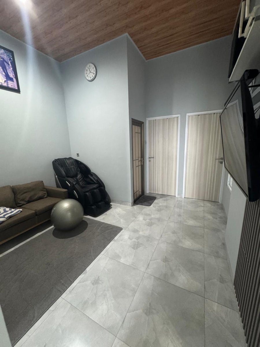 Dijual Rumah Rapi, Terawat, Asri Lokasi di The Gading Residence, Kelapa Gading - Jakarta Utara - Foto 7
