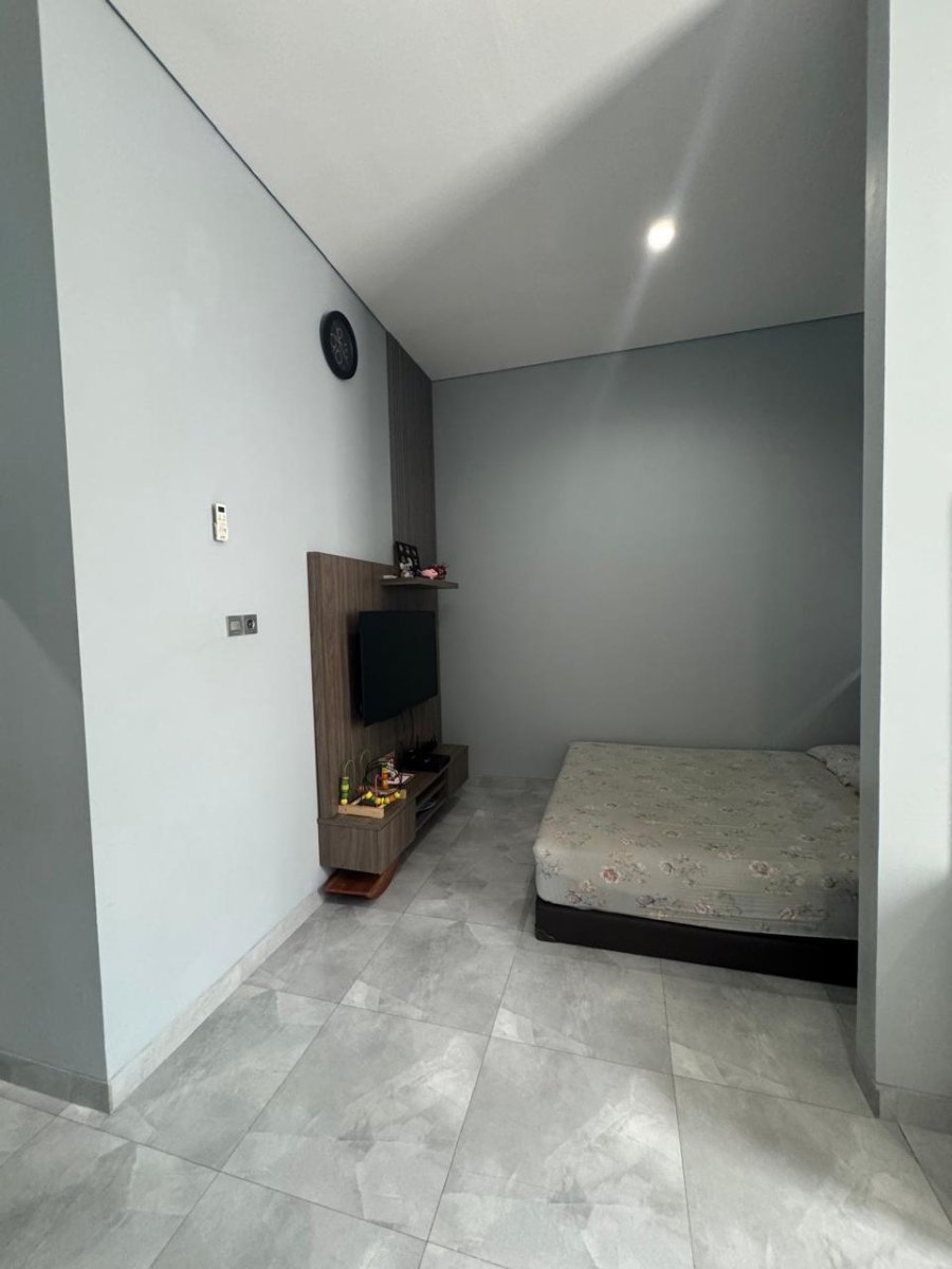 Dijual Rumah Rapi, Terawat, Asri Lokasi di The Gading Residence, Kelapa Gading - Jakarta Utara - Foto 8