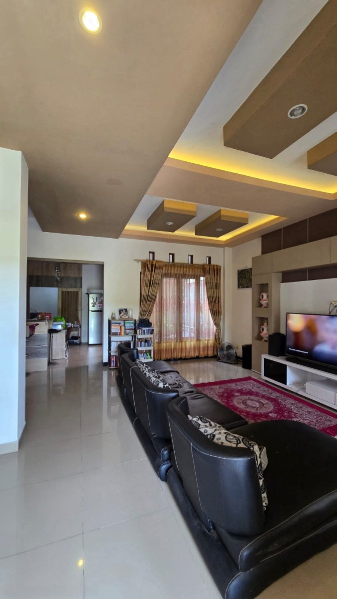 Rumah Mewah Siap Huni Mojosongo Jebres Solo, 4 KT, Rooftop, Ruang Karaoke, LT 203 m² Strategis Dekat RS & Pusat Kota - Foto 12