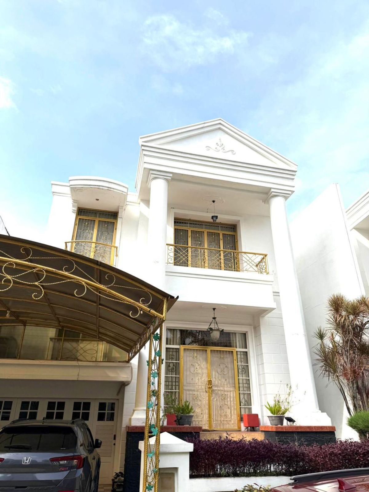 Dijual Rumah Di Komplek Perumahan Bukit Golf Mediterania, PIK - Jakarta Utara