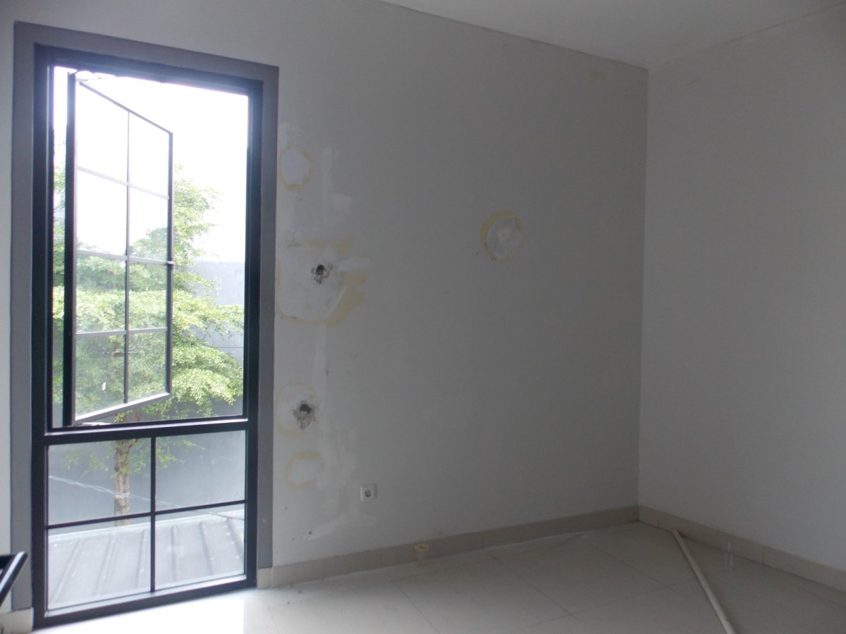 Dijual rumah di perumahan Arkamaya Pondok Cabe Tangerang Selatan - Foto 4